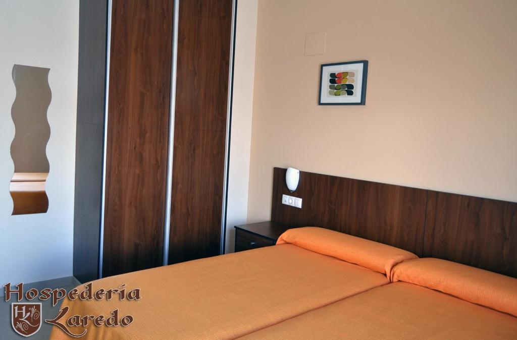 Hotel Hospederia Laredo La Carlota Habitación foto