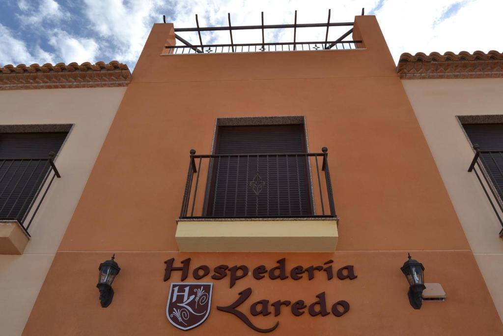 Hotel Hospederia Laredo La Carlota Exterior foto